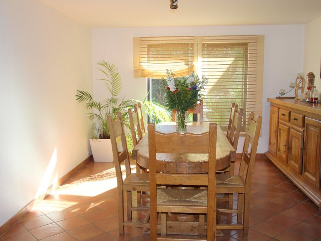 salon-eclairage-naturel-lieu-rencontre-douceur-chambres-hotes-montpellier salon-eclairage-naturel-lieu-rencontre-douceur-chambres-hotes-montpellier
